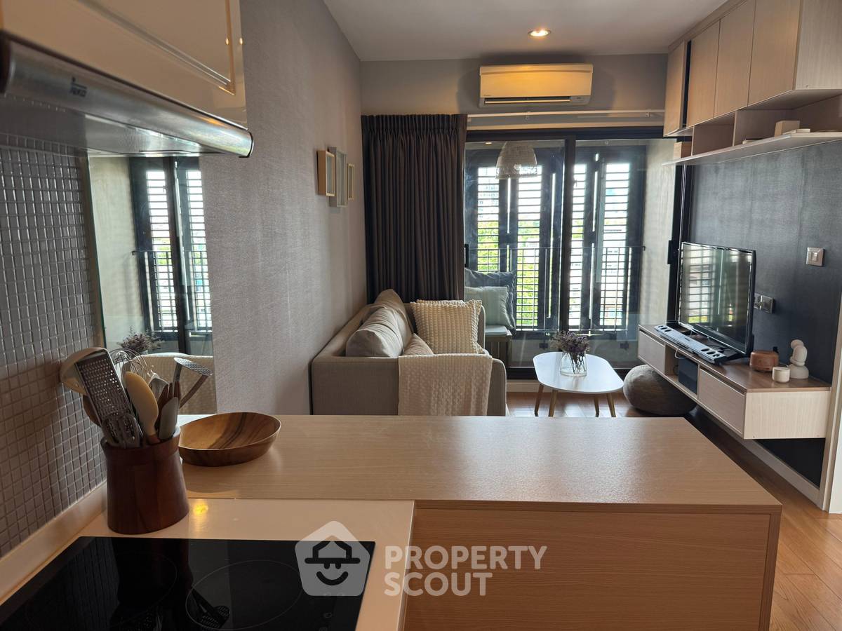 picture 1-BR Condo at Condolette Dwell Sukhumvit 26 near BTS Phrom Phong (ID 2181074) - 9/16