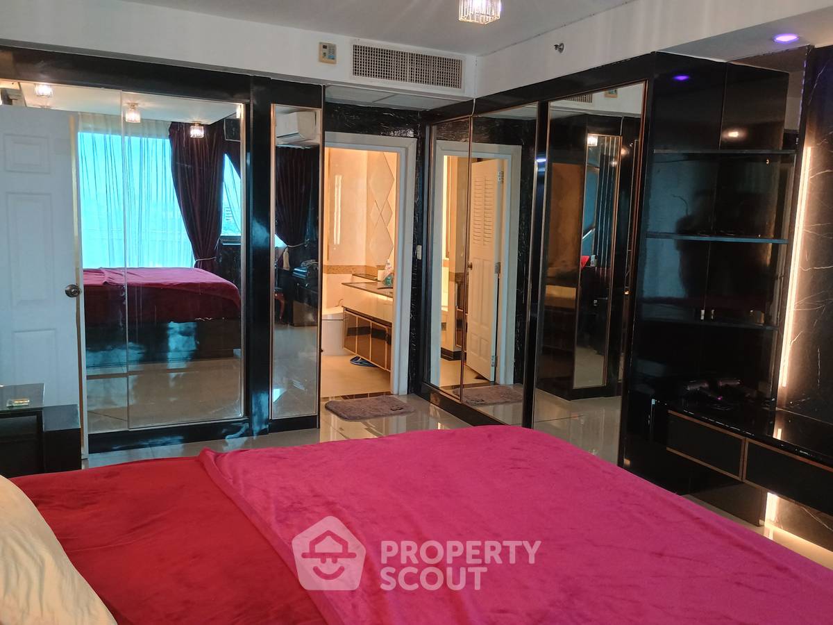 picture 2-BR Condo at Supalai Oriental Place Sathorn Suanplu near MRT Lumphini (ID 2185023) - 3/13
