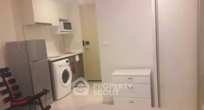 picture 1-BR Condo at Condolette Pixel Sathorn near MRT Khlong Toei (ID 1337574) - 1/8