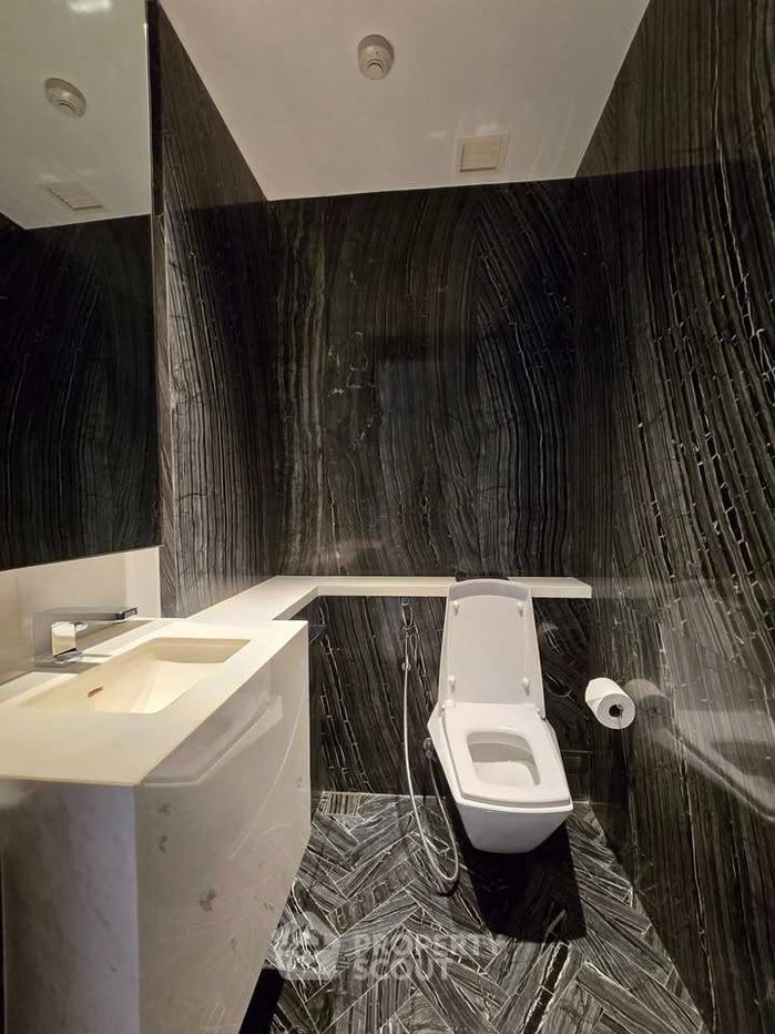 picture 2-BR Condo at Four Seasons Private Residences Bangkok near BTS Saphan Taksin (ID 2159090) - 30/48