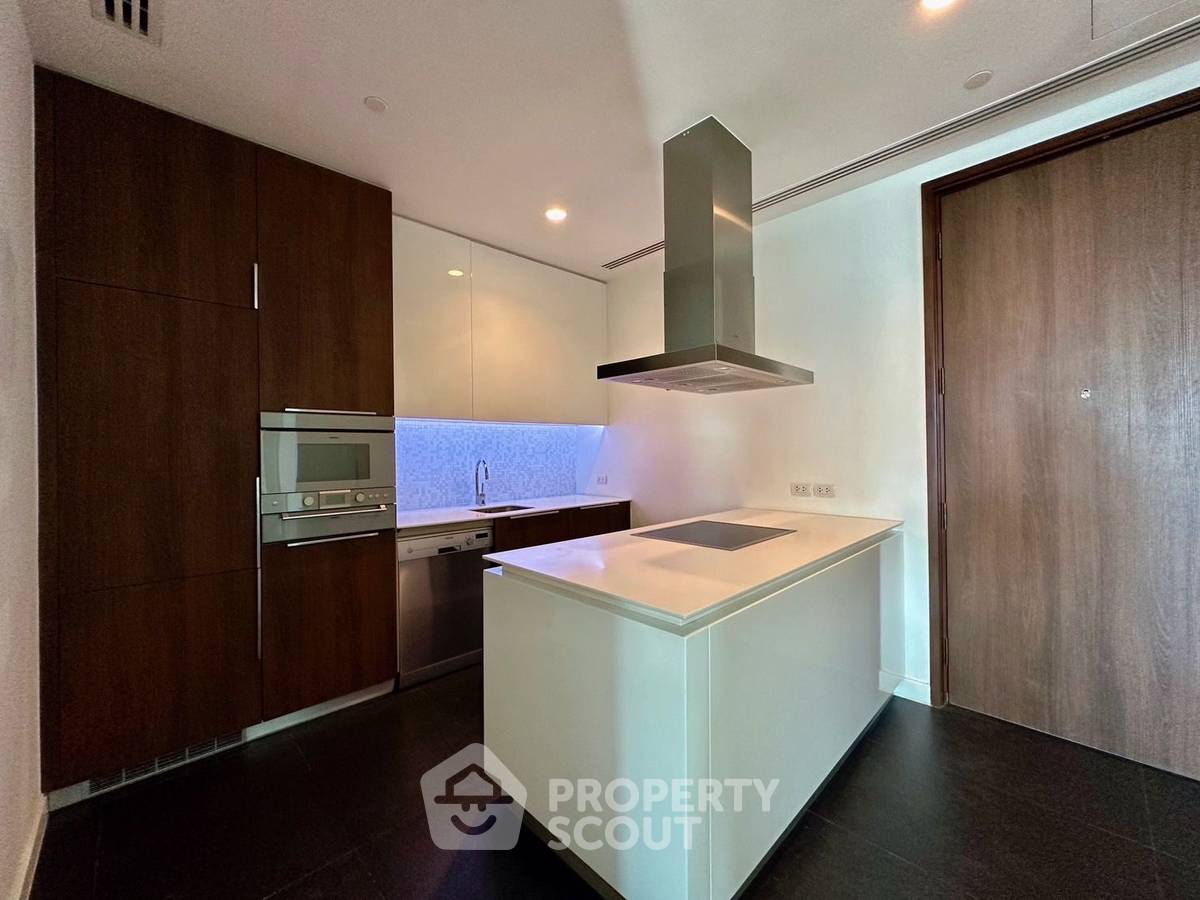 picture 2-BR Condo at 185 Rajadamri near BTS Ratchadamri (ID 513380) - 9/13