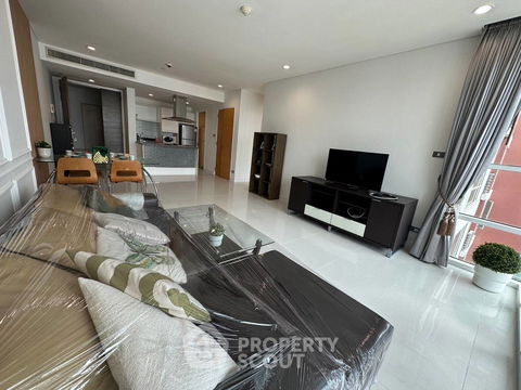 2-BR Condo at Fullerton Sukhumvit near BTS Ekkamai (ID 2146401)
