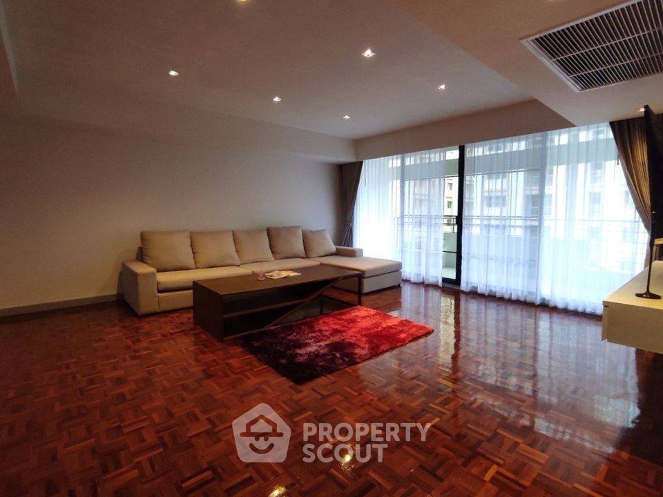 picture 3-BR Condo at Villa Bajaj near MRT Sukhumvit (ID 731256) - 3/10