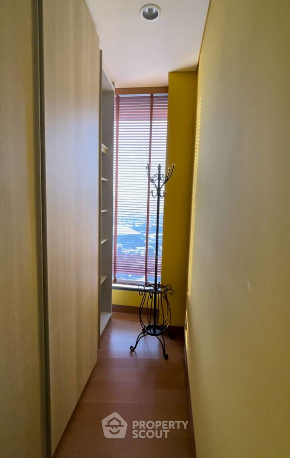 picture 2-BR Condo at The Lumpini 24 near BTS Phrom Phong (ID 1895455) - 12/16