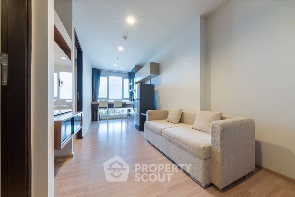 รูป คอนโด 1-ห้องนอน ที่ ริธึ่ม สาทร ใกล้ BTS สะพานตากสิน (ID 2176931) - รูปที่ 3/20