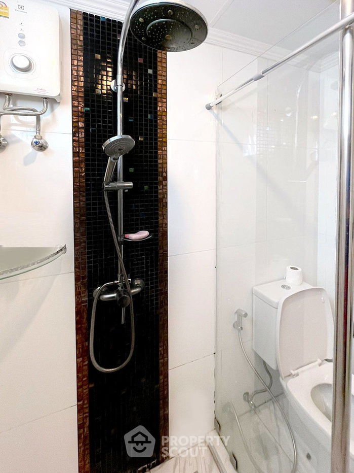picture 1-BR Condo at Amazon Residence Pattaya Condominiums close to Pattaya (ID 997234) - 14/16