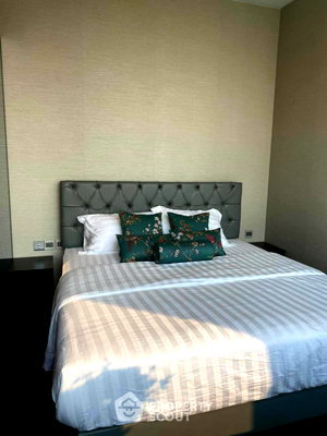 Condos for sale Sukumvit 36 : 2-BR Condo at The Esse Sukhumvit 36 near BTS Thong Lor (ID 2025885)