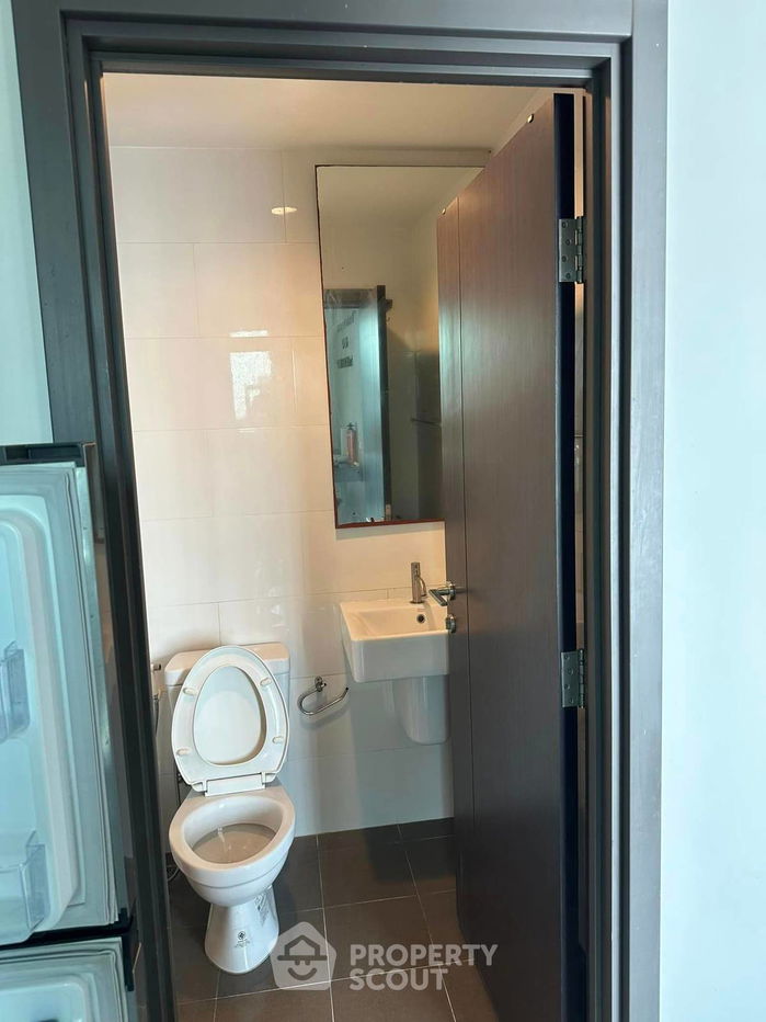 picture Studio Condo at The Base Park West Sukhumvit 77 near BTS On Nut (ID 1541141) - 7/8