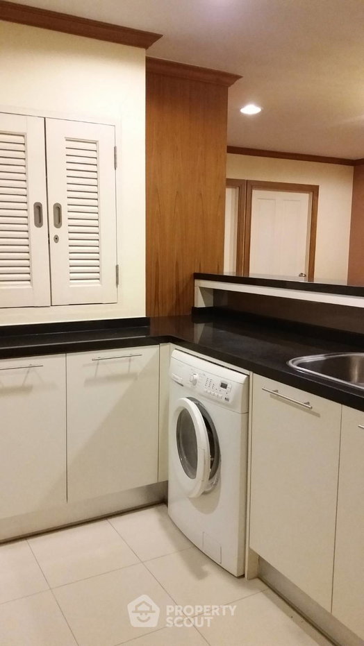 picture 2-BR Condo at The Aree Condominium near BTS Ari (ID 362934) - 7/19