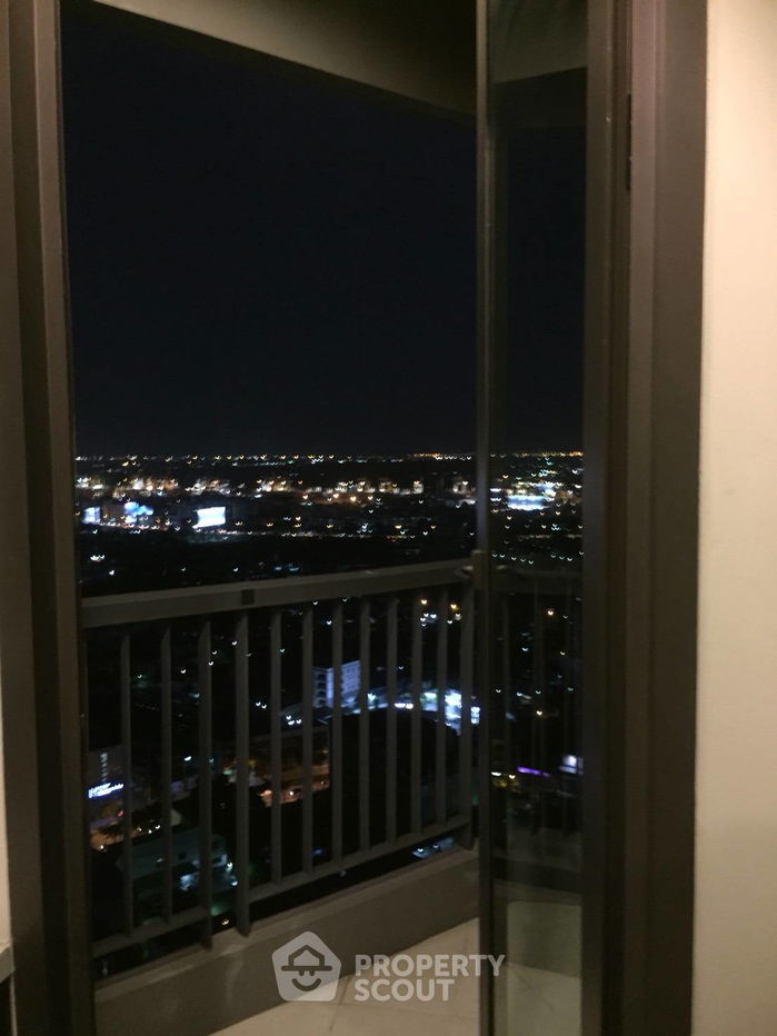 picture 2-BR Condo at Rhythm Sukhumvit 44/1 near BTS Phra Khanong (ID 888085) - 4/22