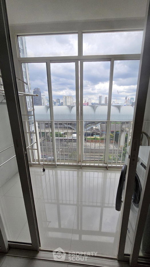 picture 2-BR Condo at Ideo Verve Ratchaprarop near ARL Ratchaprarop (ID 1921884) - 3/11