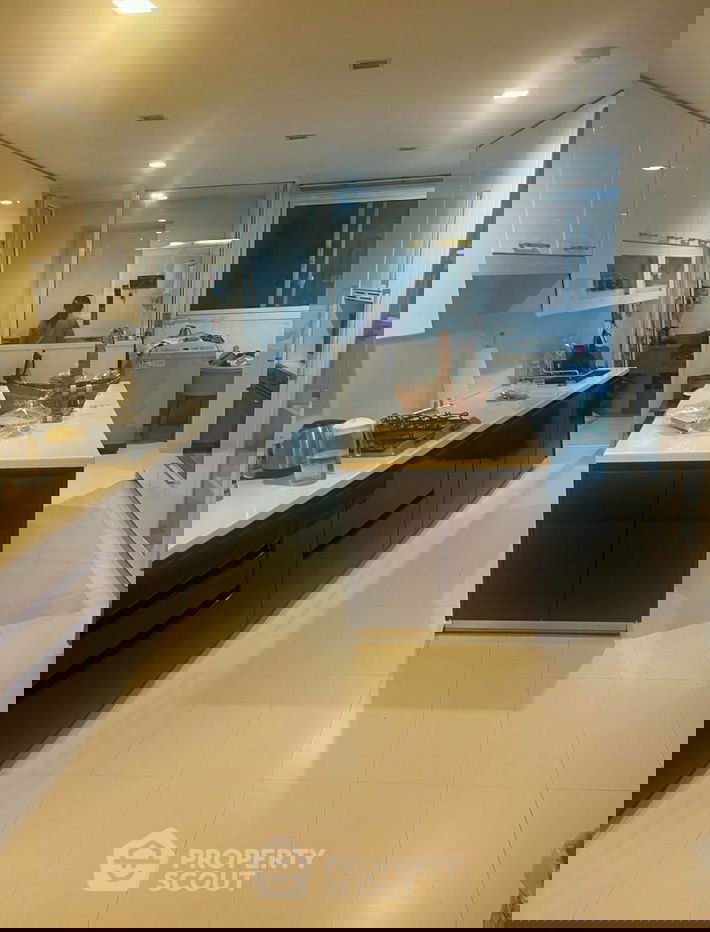 รูป คอนโด 3-ห้องนอน ที่ ดี.เอส. ทาวเวอร์ 1 สุขุมวิท 33 คอนโดมิเนียม ใกล้ BTS พร้อมพงษ์ (ID 2011177) - รูปที่ 3/5