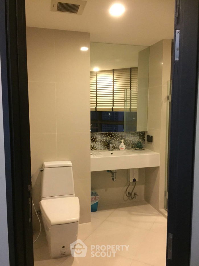 picture 2-BR Condo at Rhythm Sukhumvit 44/1 near BTS Phra Khanong (ID 888085) - 11/22
