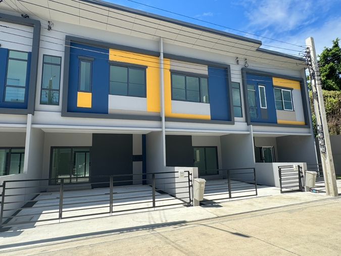 Townhome Siri Place Prachauthit 75