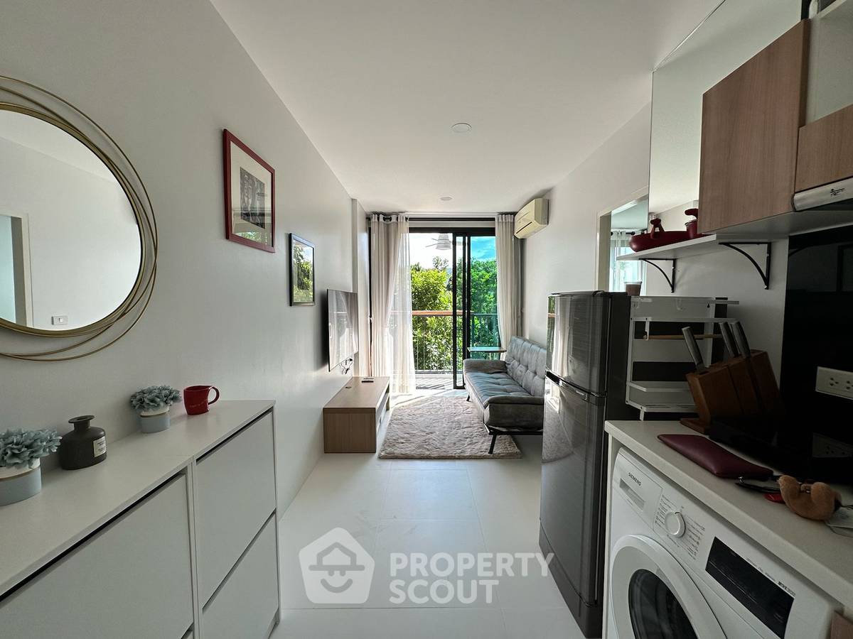 picture 1-BR Condo at Zcape X2 Condominium close to Laguna (ID 2138328) - 1/8