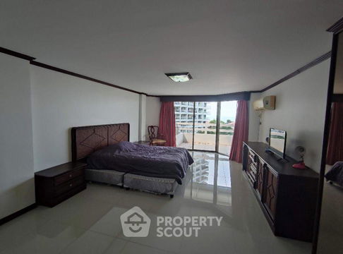 3-BR Condo at Grand Condotel Jomtien close to Jomtien Beach (ID 995556)