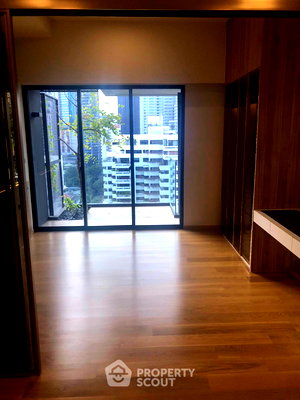 ขายคอนโด : คอนโด 1-ห้องนอน ที่ ไซมิส เอ๊กซ์ตลูซีฟ สุขุมวิท 31 ใกล้ MRT สุขุมวิท (ID 1545575)