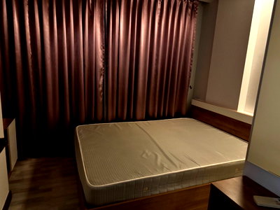 Condos for sale : P-136650 Condo for sell Emerald Residence Ratchada fully furnished.