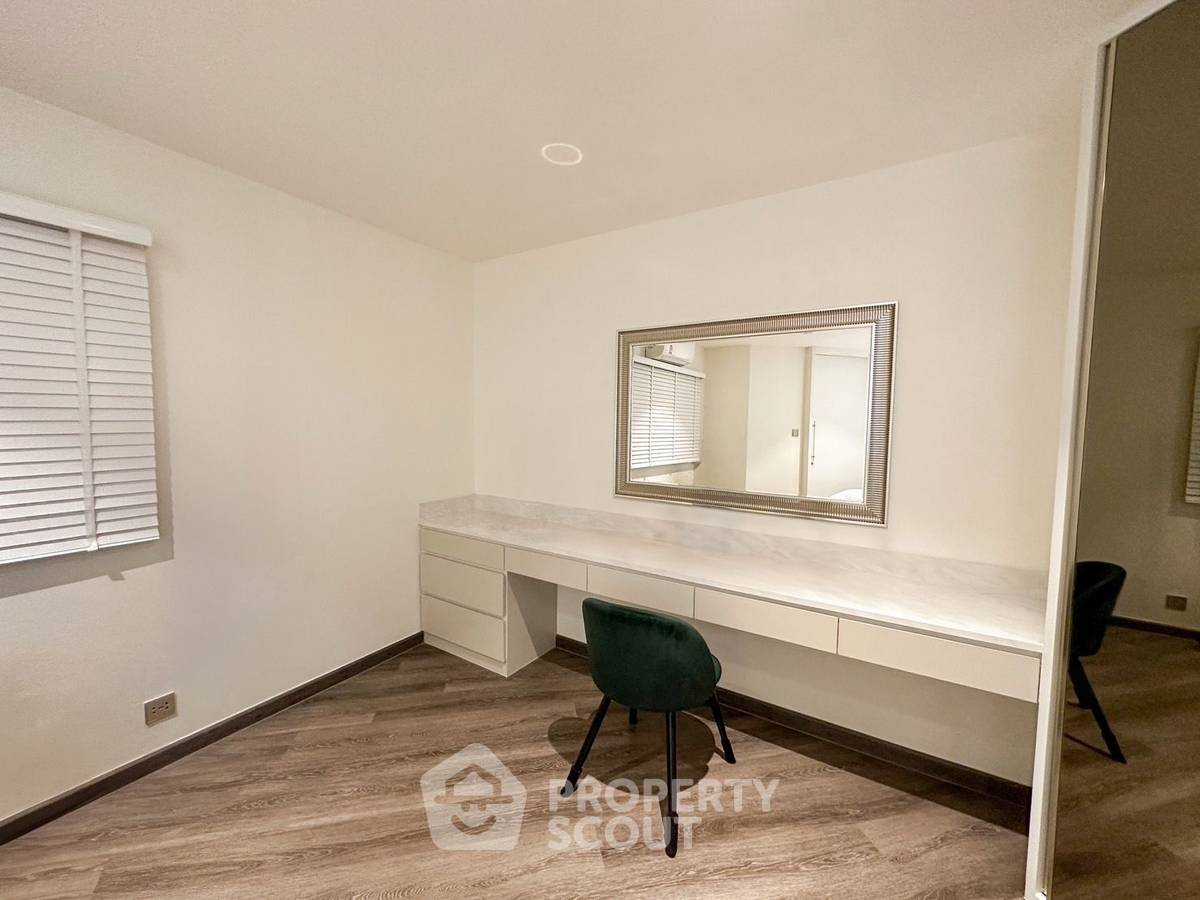 picture 2-BR Condo at D.S. Tower 2 Sukhumvit 39 Condominium near MRT Sukhumvit (ID 1522486) - 6/15