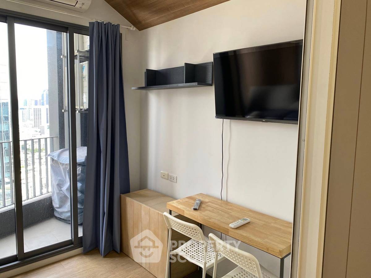 picture 1-BR Condo at Triple Y Residence Samyan near MRT Sam Yan (ID 2155724) - 5/9