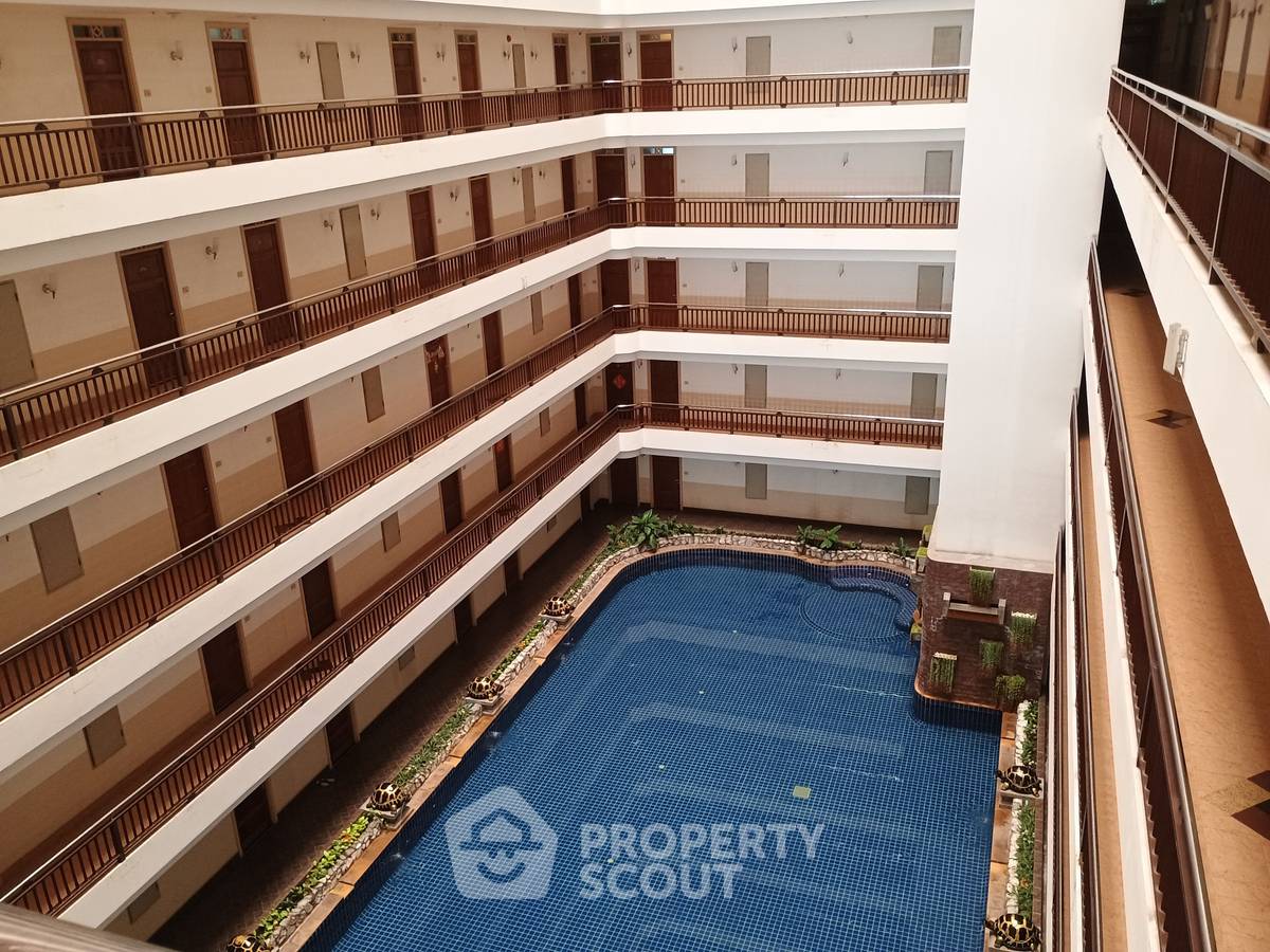 picture 2-BR Condo at Supalai Oriental Place Sathorn Suanplu near MRT Lumphini (ID 2185023) - 2/13