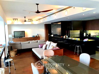 Condos for sale : 3-BR Condo at The Met Sathorn near BTS Chong Nonsi (ID 511917)