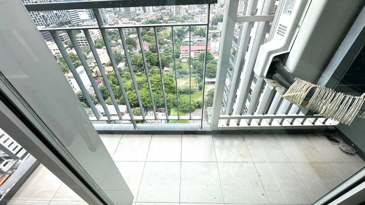 picture 2-BR Condo at Rhythm Sathorn-Narathiwas near BTS Chong Nonsi (ID 1573952) - 8/10