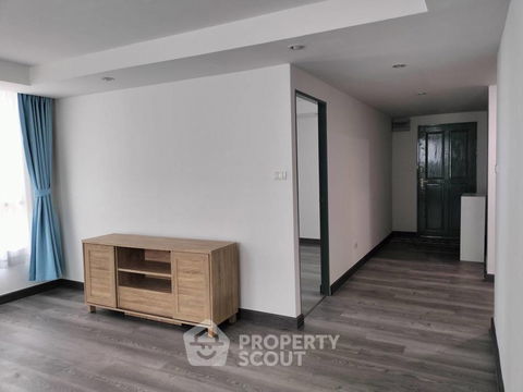1-BR Condo at Zenith Place @ Sukhumvit Condominium near BTS Phra Khanong (ID 1808690)