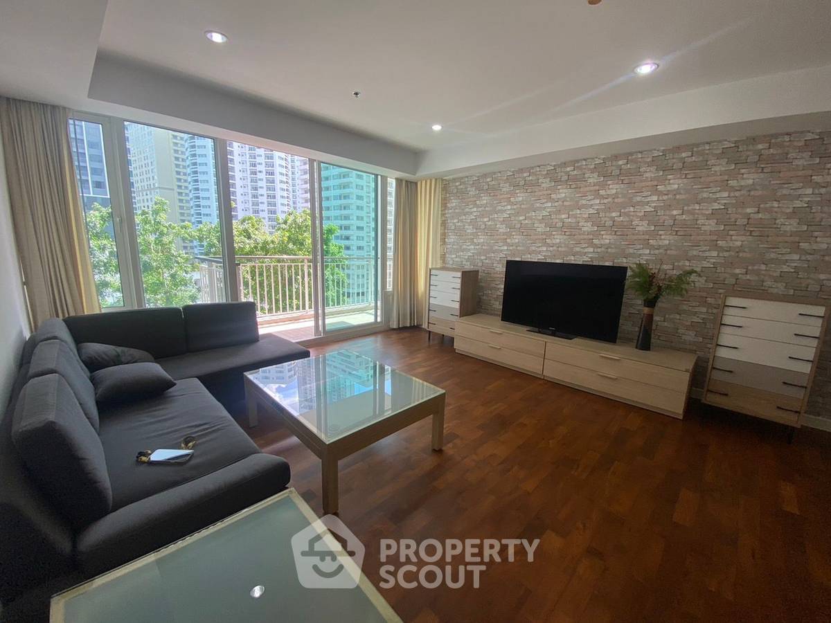 picture 3-BR Condo at Baan Siri 24 near BTS Phrom Phong (ID 884130) - 2/17