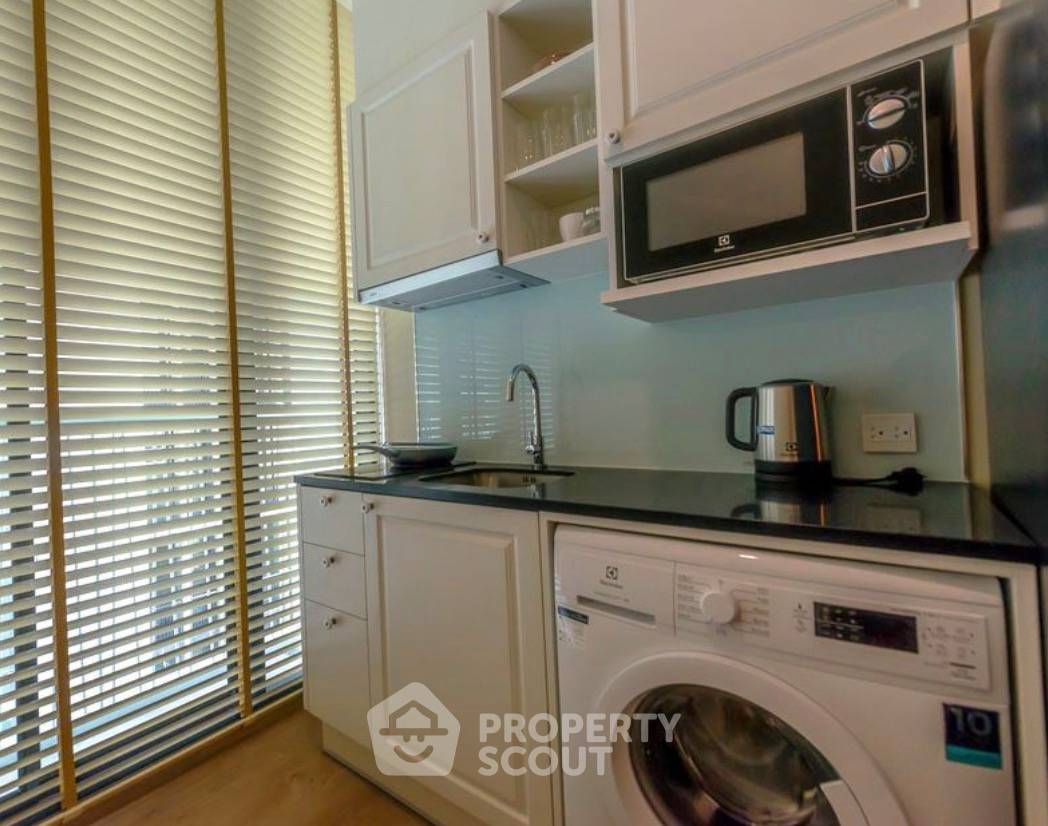 picture 2-BR Condo at Noble Recole Sukhumvit 19 near MRT Sukhumvit (ID 1910624) - 5/5