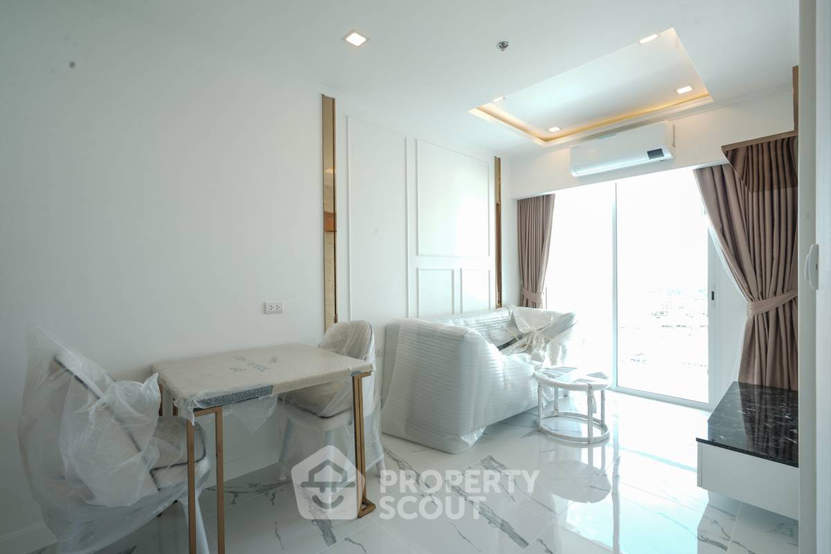 รูป คอนโด 1-ห้องนอน ที่ ดิ เอ็มไพร์ ทาวเวอร์ พัทยา ใกล้ เมืองพัทยา (ID 2136913) - รูปที่ 2/6