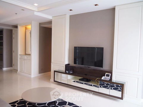 2-BR Condo at Athenee Residence near BTS Phloen Chit (ID 452834)