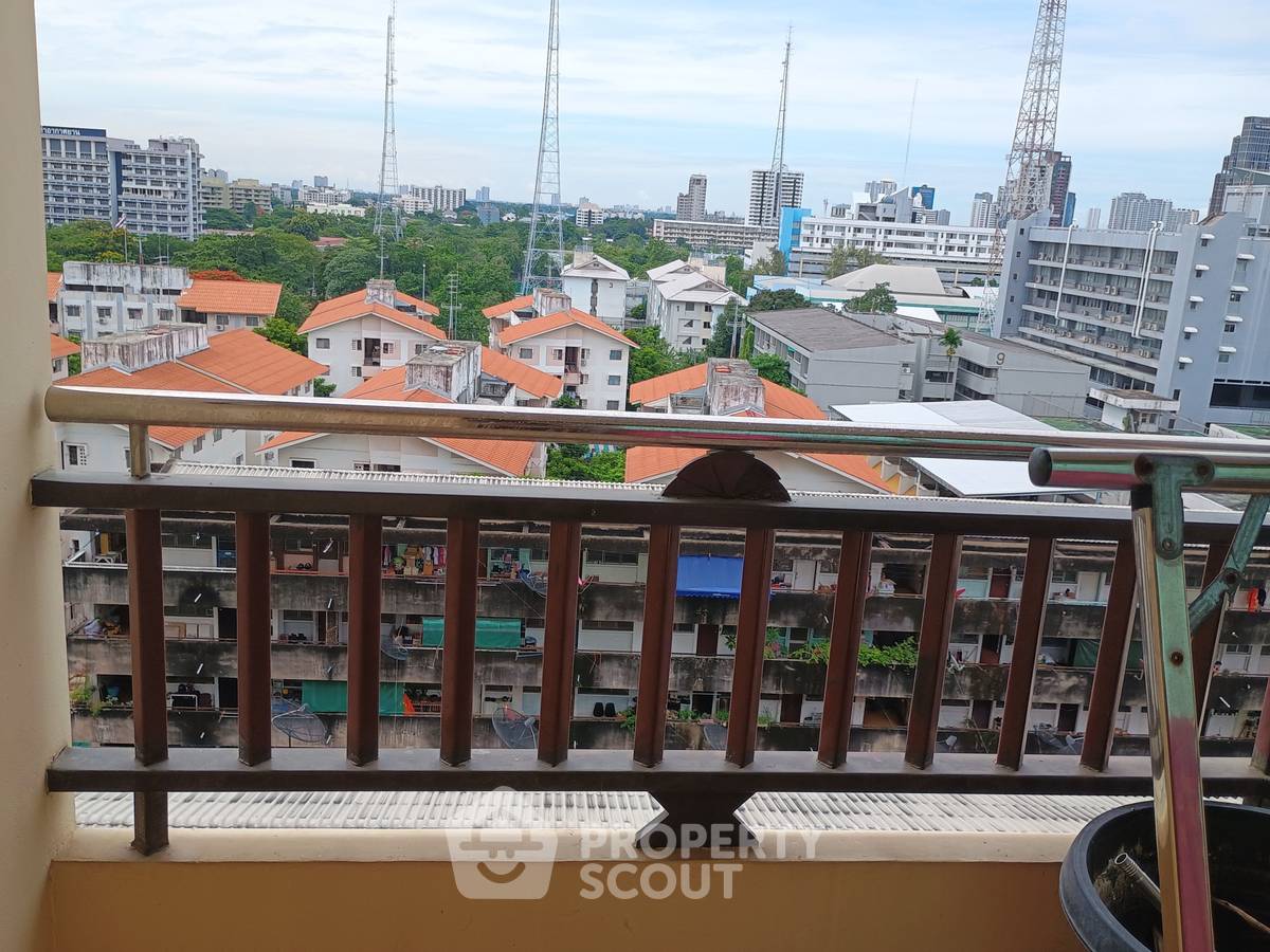 picture 2-BR Condo at Supalai Oriental Place Sathorn Suanplu near MRT Lumphini (ID 2185023) - 4/13