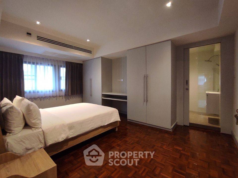 picture 3-BR Condo at Villa Bajaj near MRT Sukhumvit (ID 731256) - 4/10