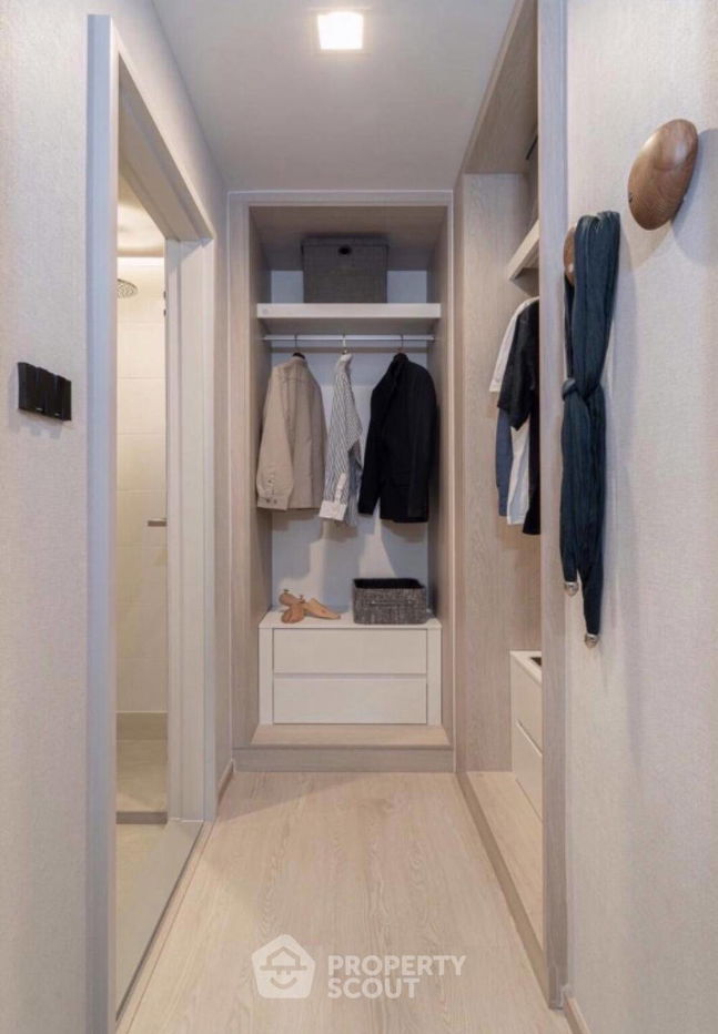 picture Studio Condo at Reference Sathorn-Wongwianyai near BTS Wongwian Yai (ID 1137357) - 11/16