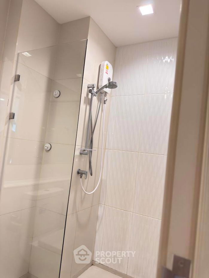 picture 1-BR Condo at Life One Wireless near BTS Phloen Chit (ID 2094424) - 11/11