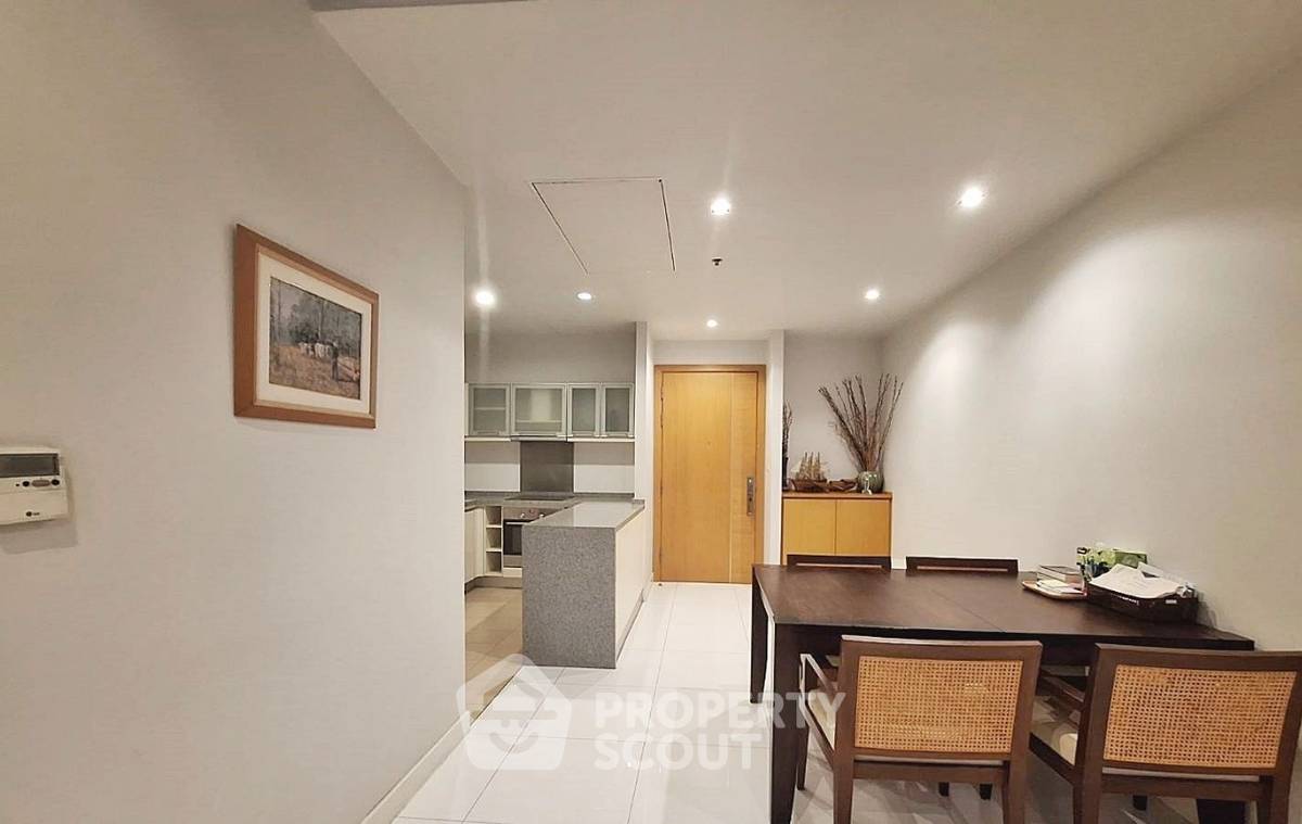 picture 2-BR Condo at Millennium Residence @ Sukhumvit Condominium near BTS Phrom Phong (ID 2030490) - 2/5