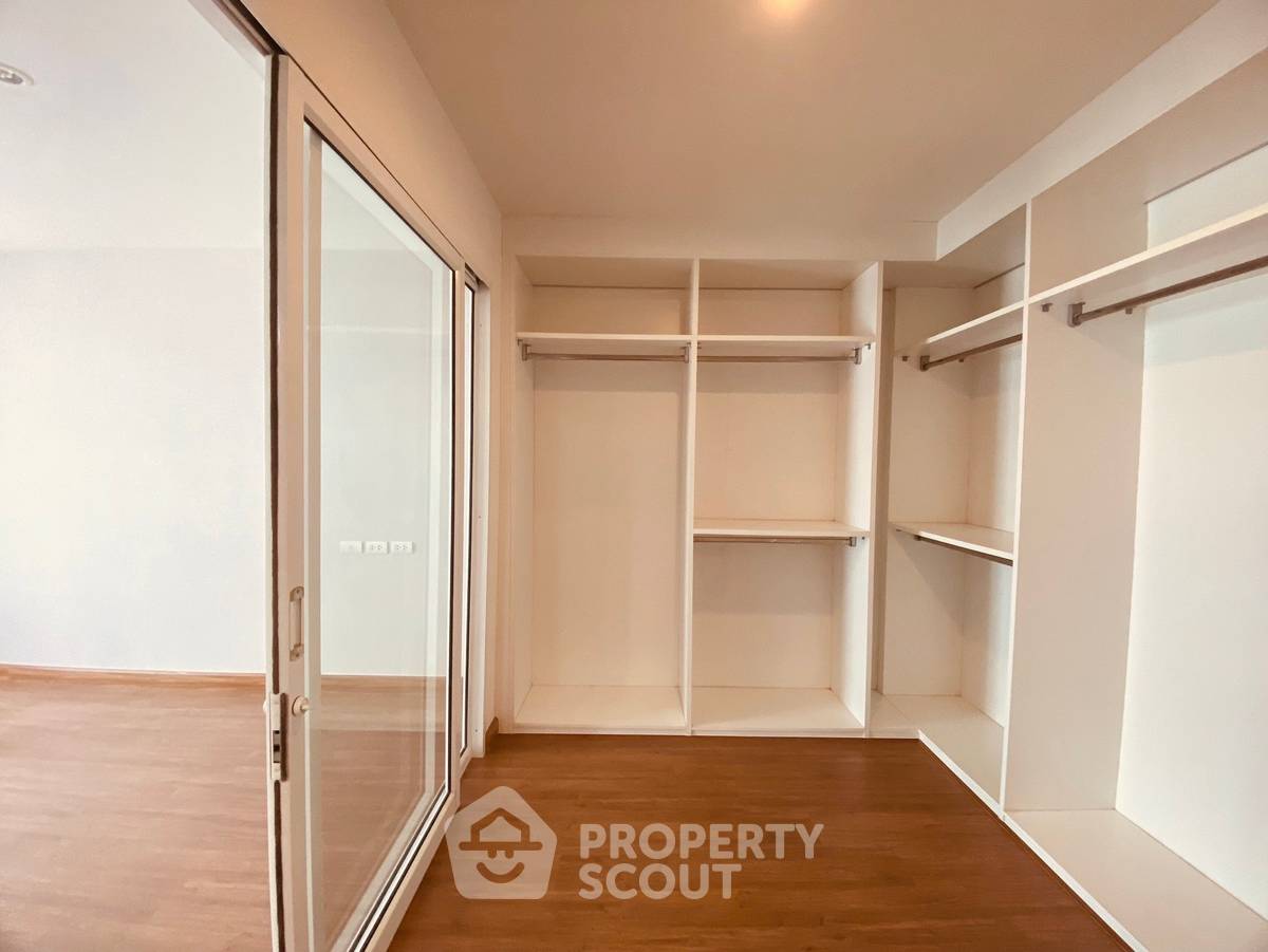 picture 2-BR Condo at Happy Condo Ladprao 101 in Khlong Chaokhun Sing (ID 1725401) - 7/8