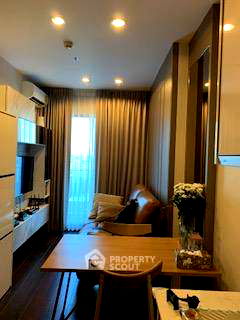 คอนโด BTS ทองหล่อ : คอนโด 1-ห้องนอน ที่ ซี เอกมัย ใกล้ ARL รามคำแหง (ID 1211919)