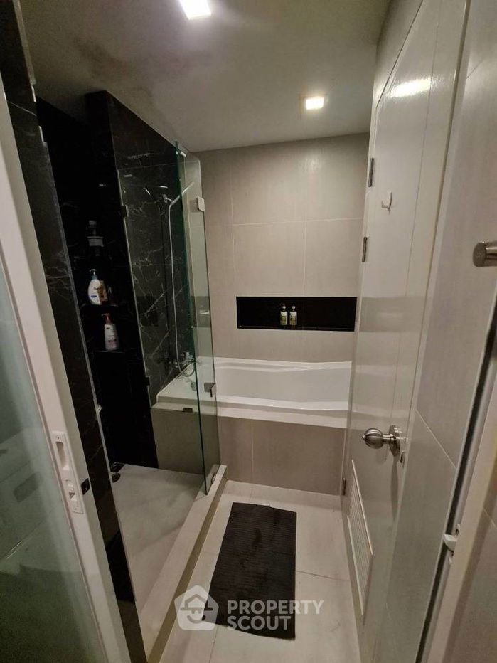 picture 1-BR Condo at Tree Condo Ekamai near BTS Ekkamai (ID 631141) - 12/16