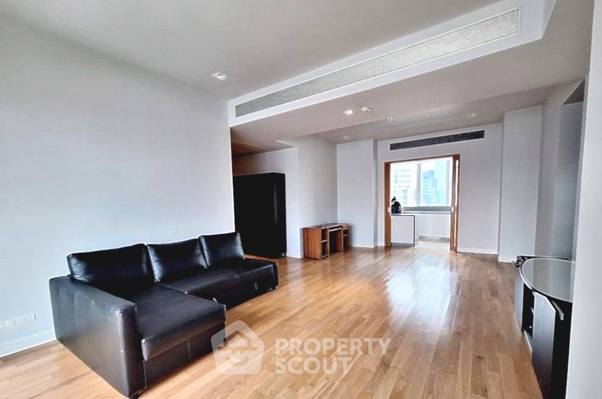 picture 3-BR Condo at Millennium Residence @ Sukhumvit Condominium near BTS Phrom Phong (ID 2030569) - 1/10