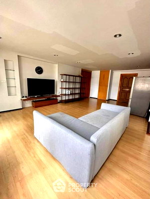 Condos for sale : Well-Priced 2-BR Condo At Saranjai Mansion, 300m to BTS Nana (ID 1404197)