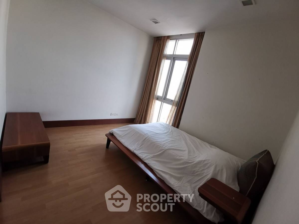 picture 3-BR Condo at Nusasiri Grand Condominium near BTS Ekkamai (ID 648689) - 9/12