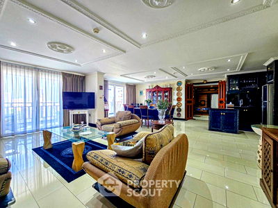 คอนโด ศรีราชา ชลบุรี : คอนโด 2-ห้องนอน ที่ รอยัล ฮิลล์ รีสอร์ท ใกล้ พัทยาใต้ (ID 2155727)