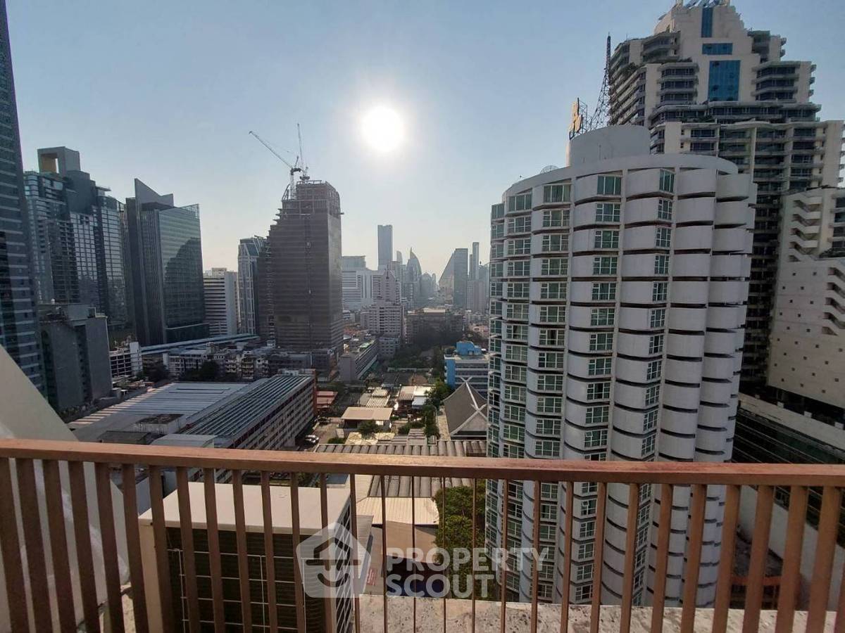 รูป คอนโด 1-ห้องนอน ที่ 15 สุขุมวิท เรสซิเด็นท์ ใกล้ BTS นานา (ID 1070860) - รูปที่ 8/11