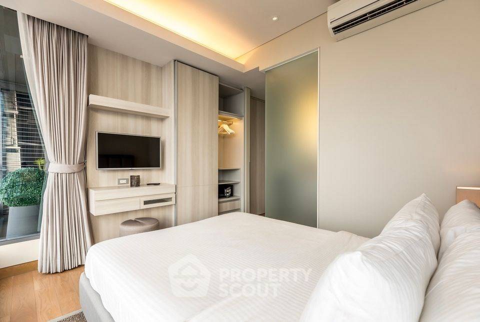 picture 2-BR Condo at The Lumpini 24 near BTS Phrom Phong (ID 1035659) - 7/12