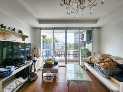 2-BR Condo at Baan Samsen Condominium near MRT Bang O (ID 2129509)
