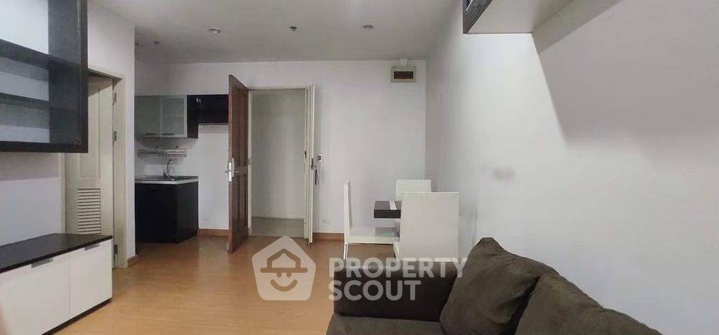 picture 1-BR Condo at The Complete Rajprarop near ARL Ratchaprarop (ID 1057859) - 14/16