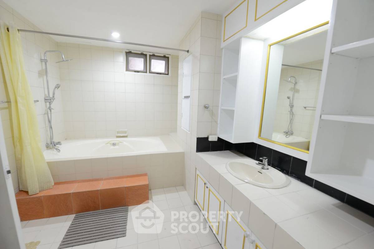 รูป คอนโด 3-ห้องนอน ที่ โอเรียลเต็ล ทาวเวอร์ คอนโดมิเนียม ใกล้ BTS เอกมัย (ID 510846) - รูปที่ 15/20