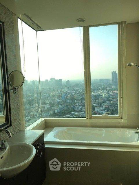 picture 3-BR Condo at Watermark Chaophraya near BTS Krung Thon Buri (ID 947877) - 11/15